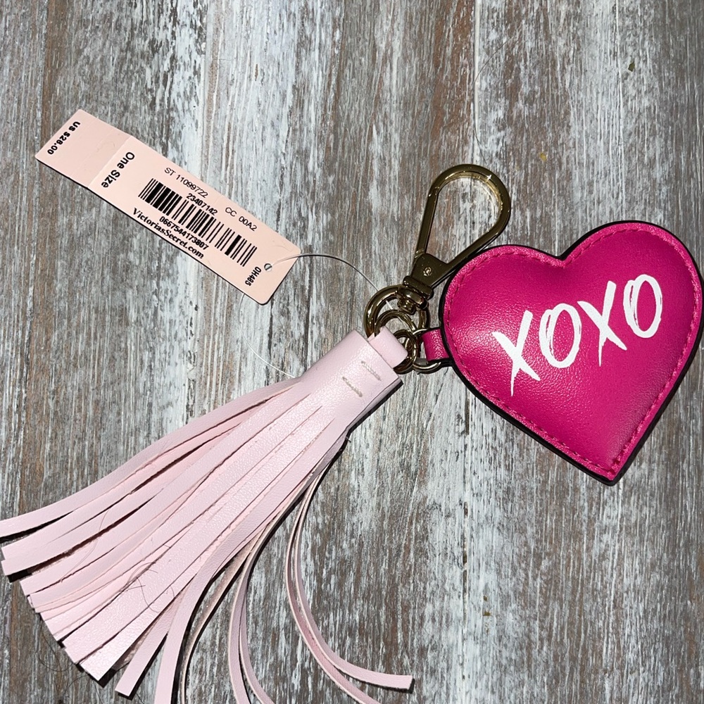 VICTORIA SECRET ❤️ XOXO KEY CHAIN *NEW* with tags